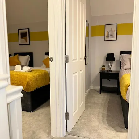 Nhs Workers And Students Haven - The Bee Hive Villa Reading Exterior photo